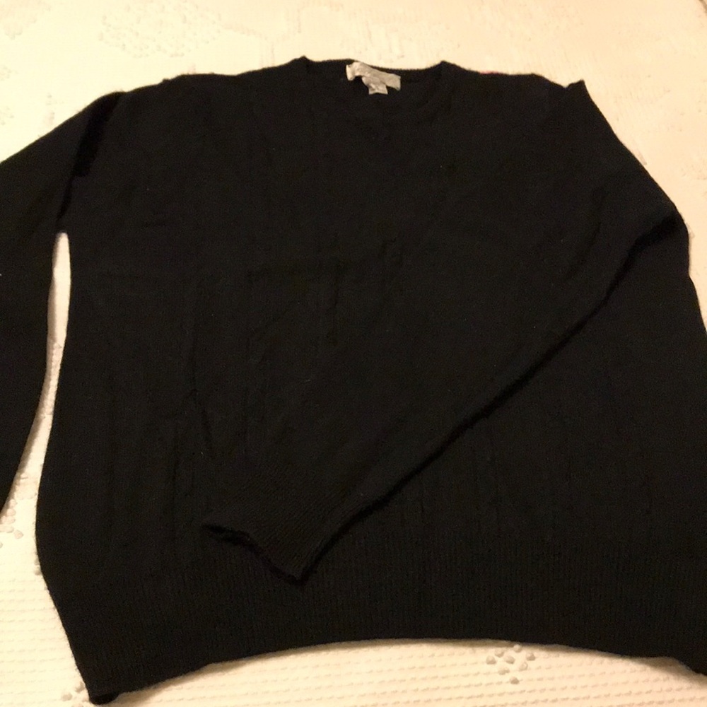 Cashmere crew neck black sweater EUC